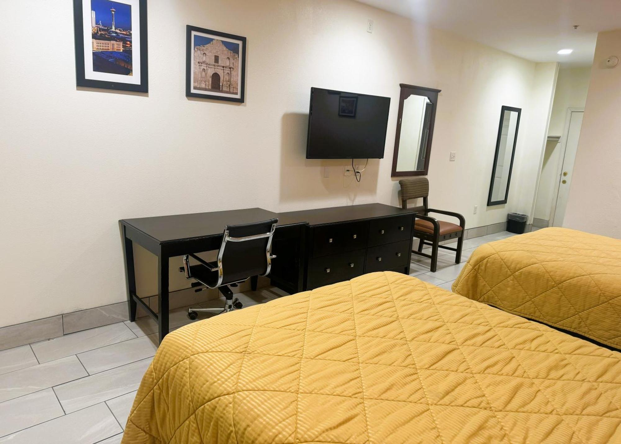 Pecan Valley Inn & Suites سان أنطونيو المظهر الخارجي الصورة